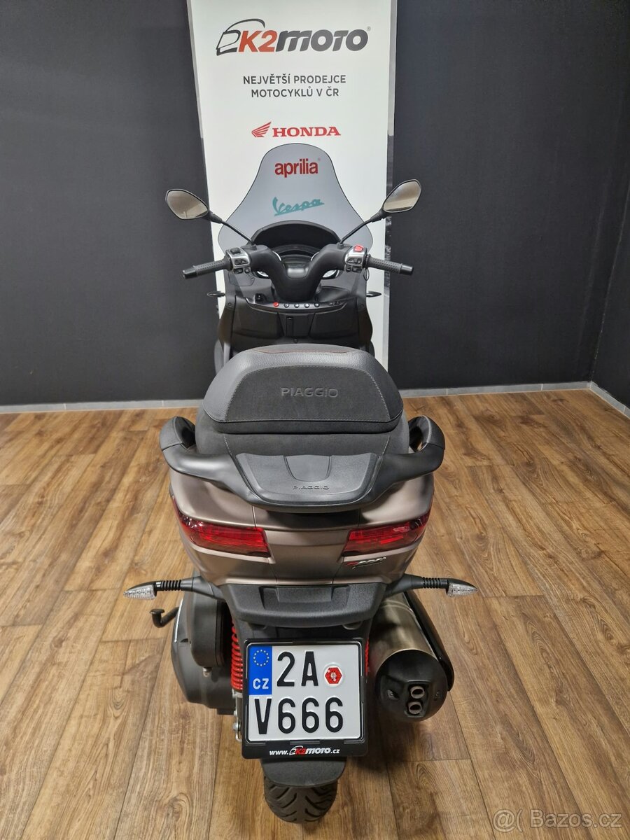 Piaggio MP3 500 - 4