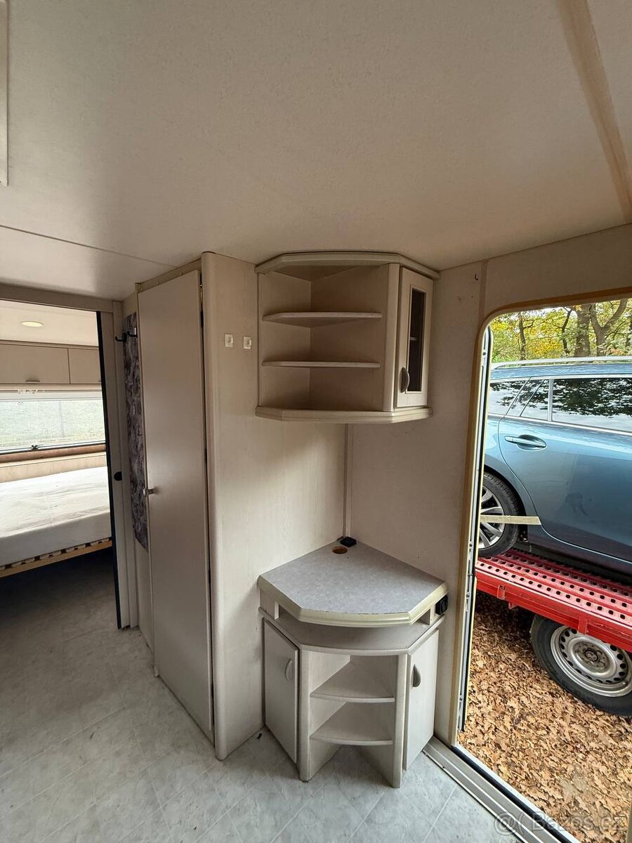 Zachovalý Karavan Hobby Elegance 495 r.v. 1997 - 4