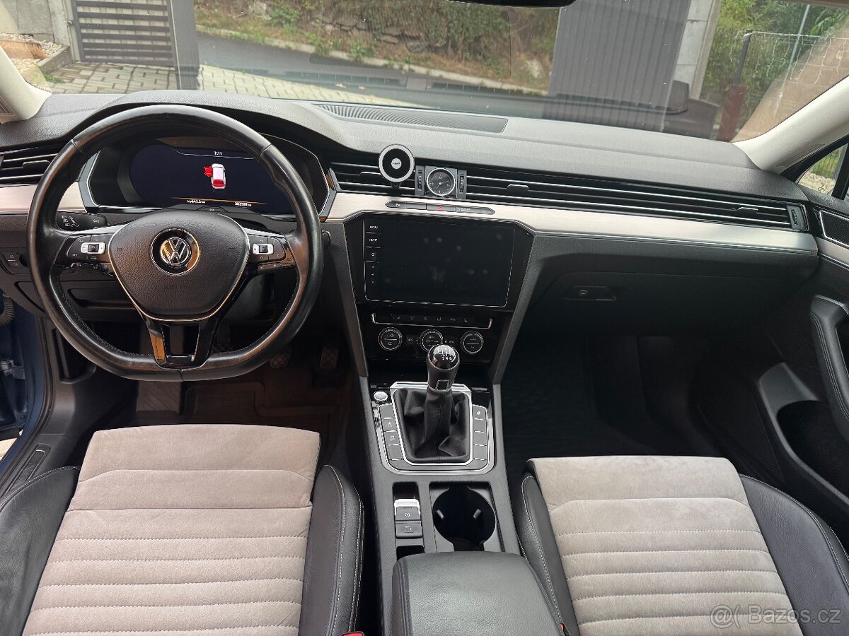 Passat B8 2017 tdi Virtual Highline - 4