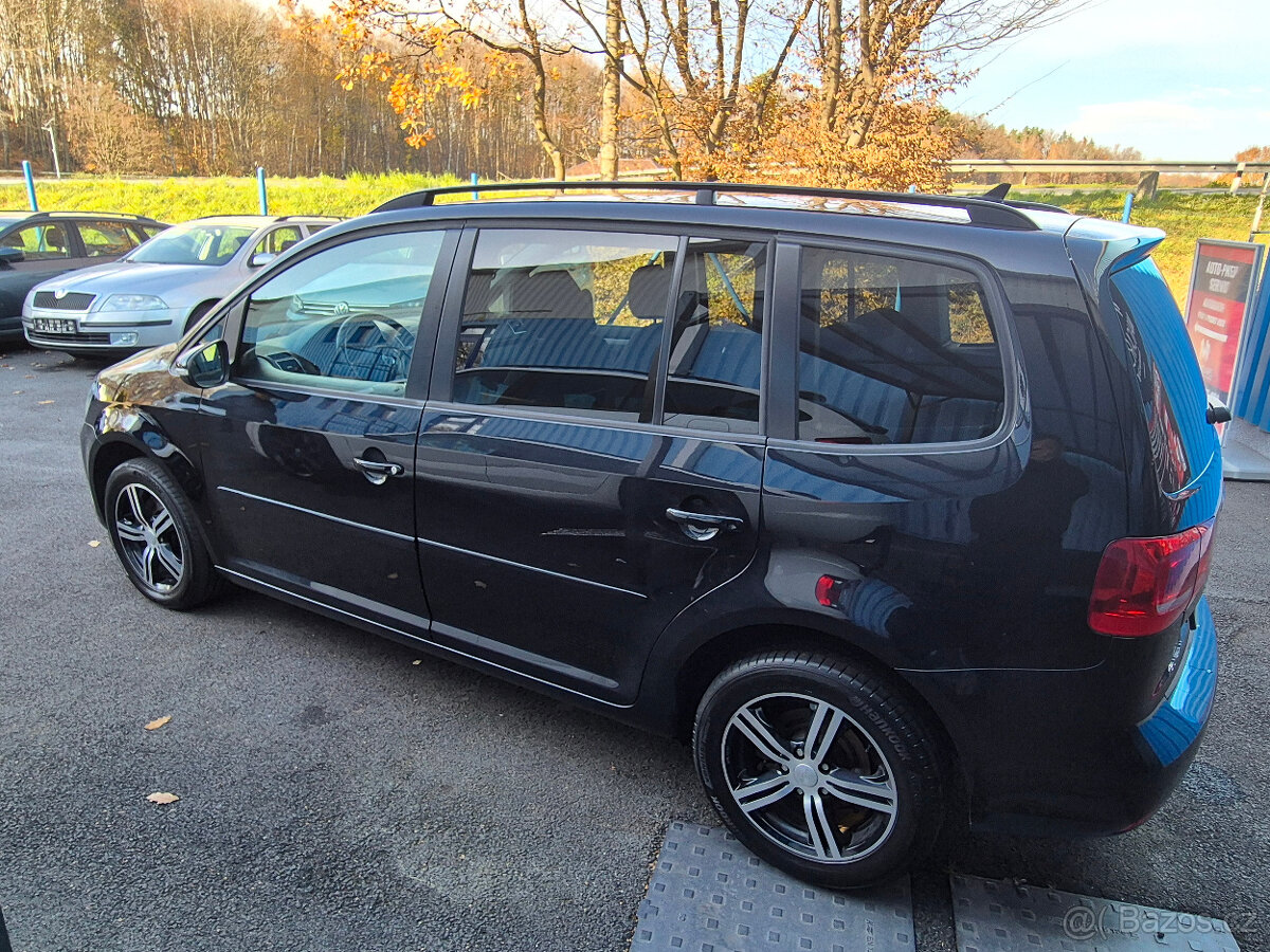 Volkswagen Touran 2.0 TDI 7 MÍST - 4