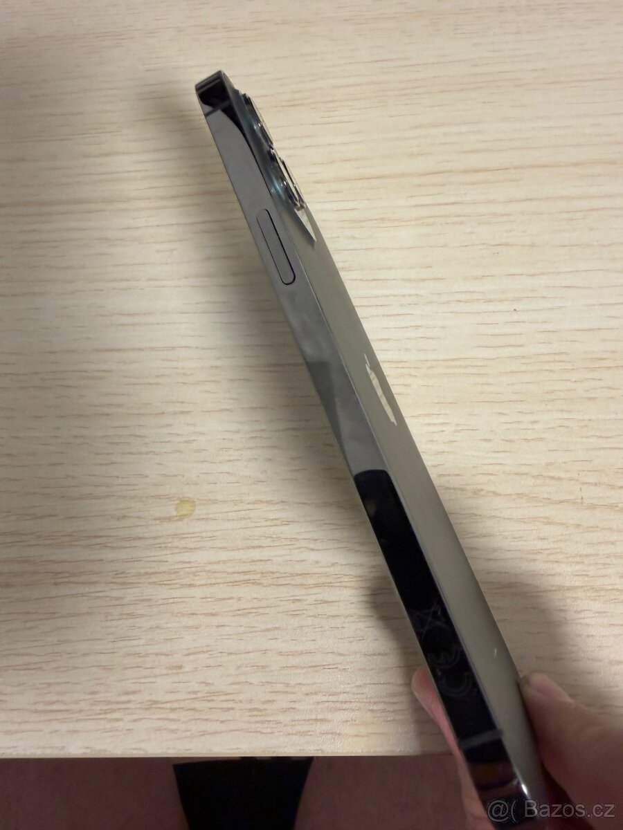 Prodám iPhone 12 pro max. Watch 5 series 45mm - 4