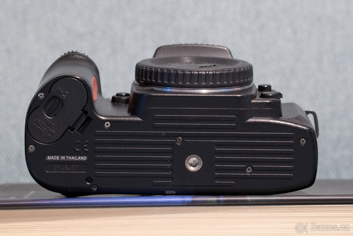 Nikon F80 – kinofilmová zrcadlovka - 4