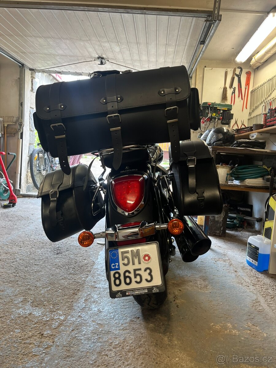 Suzuki C800 Intruder - 4