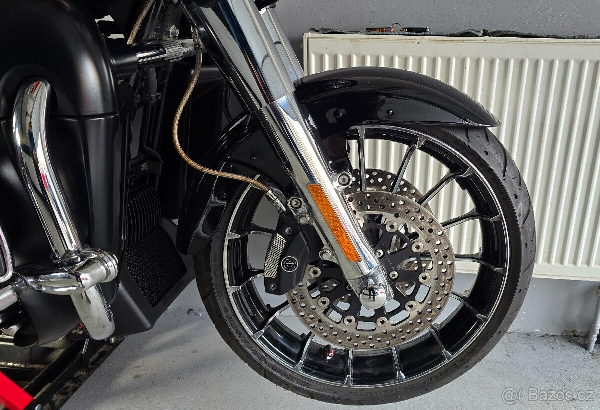 Prodám přední blatník Harley-Davidson - 4