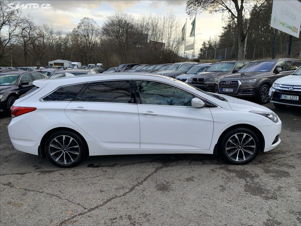 Hyundai i40 1,7 CRDi 104kW
Ojeté, 2017, 255 000 km - 4