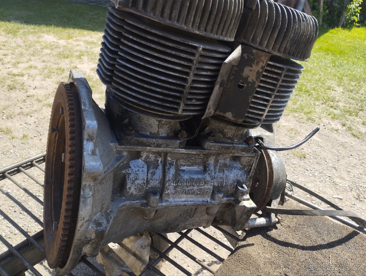 Prodám motor trabant 5B - 4