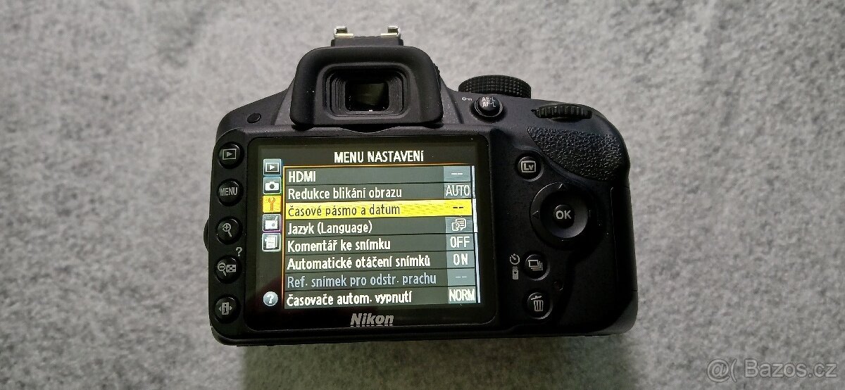 Nikon D3200 a pouzdro Vanguard - 4