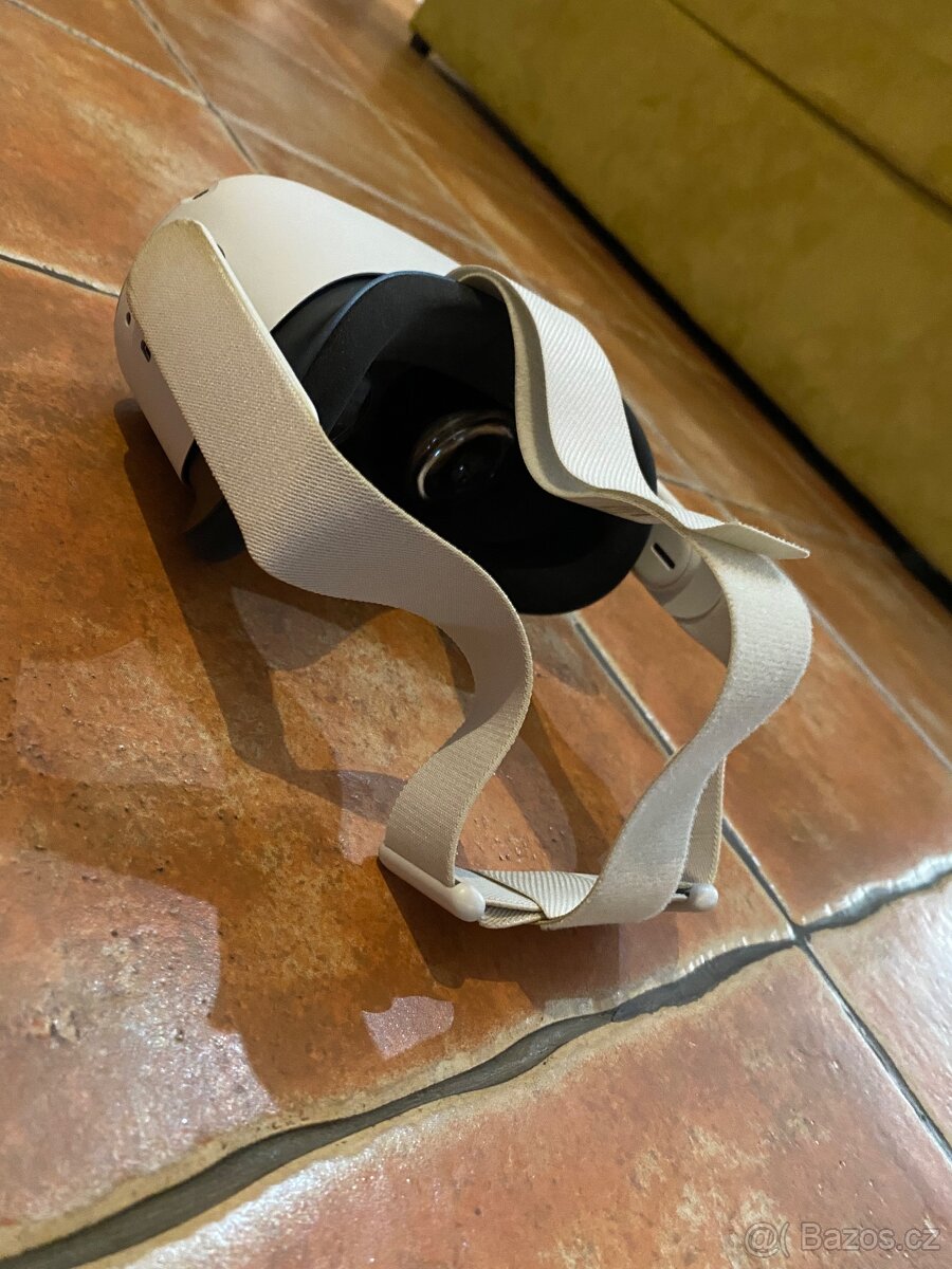 Oculus Quest 2 - 4