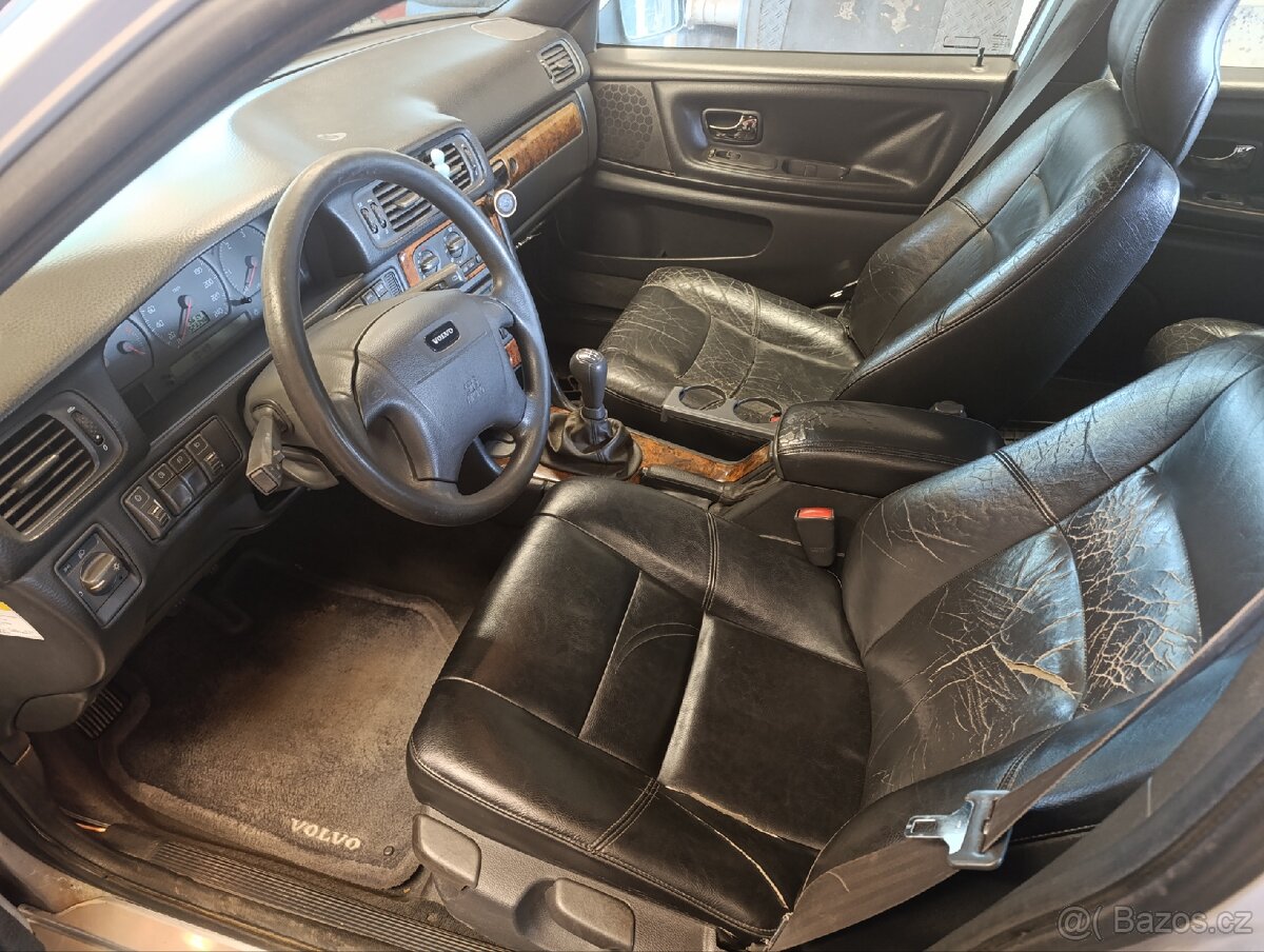 Volvo V70 2,5tdi - 4