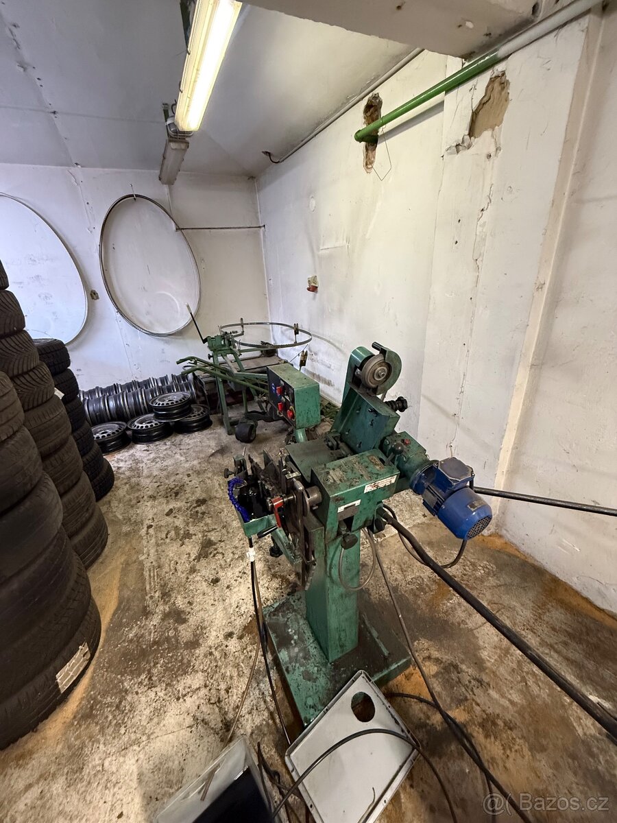 Kmenová pásová pila PILOUS CTR 750 EV + bruska, šrankovník a - 4