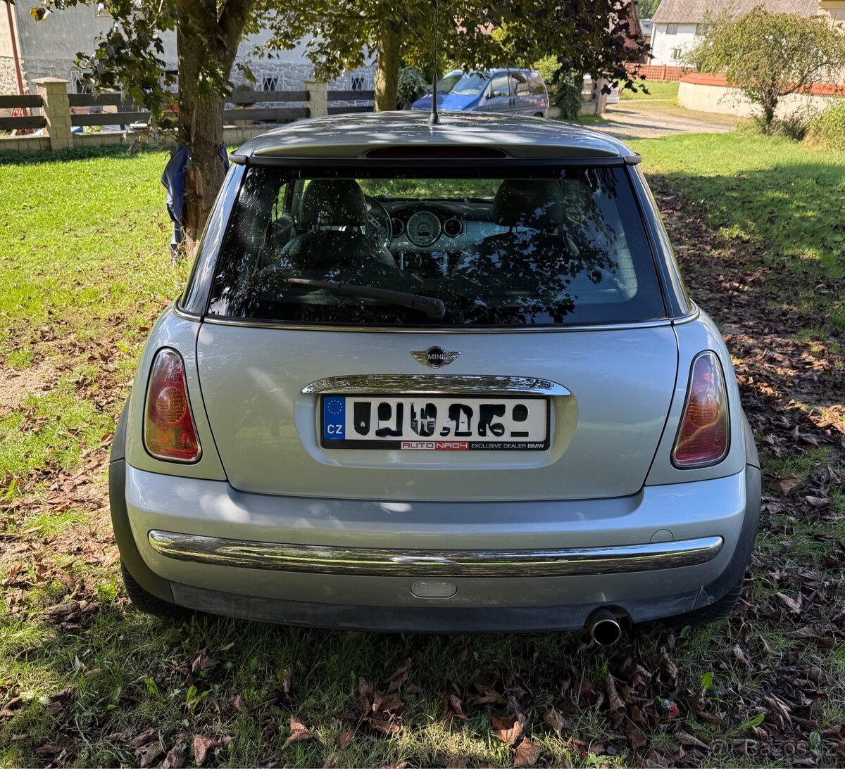 Mini Cooper 1,6 R50 85kW - 4