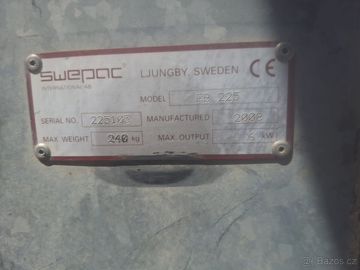 Vibrační deska Swepac FB225 30kN - 4
