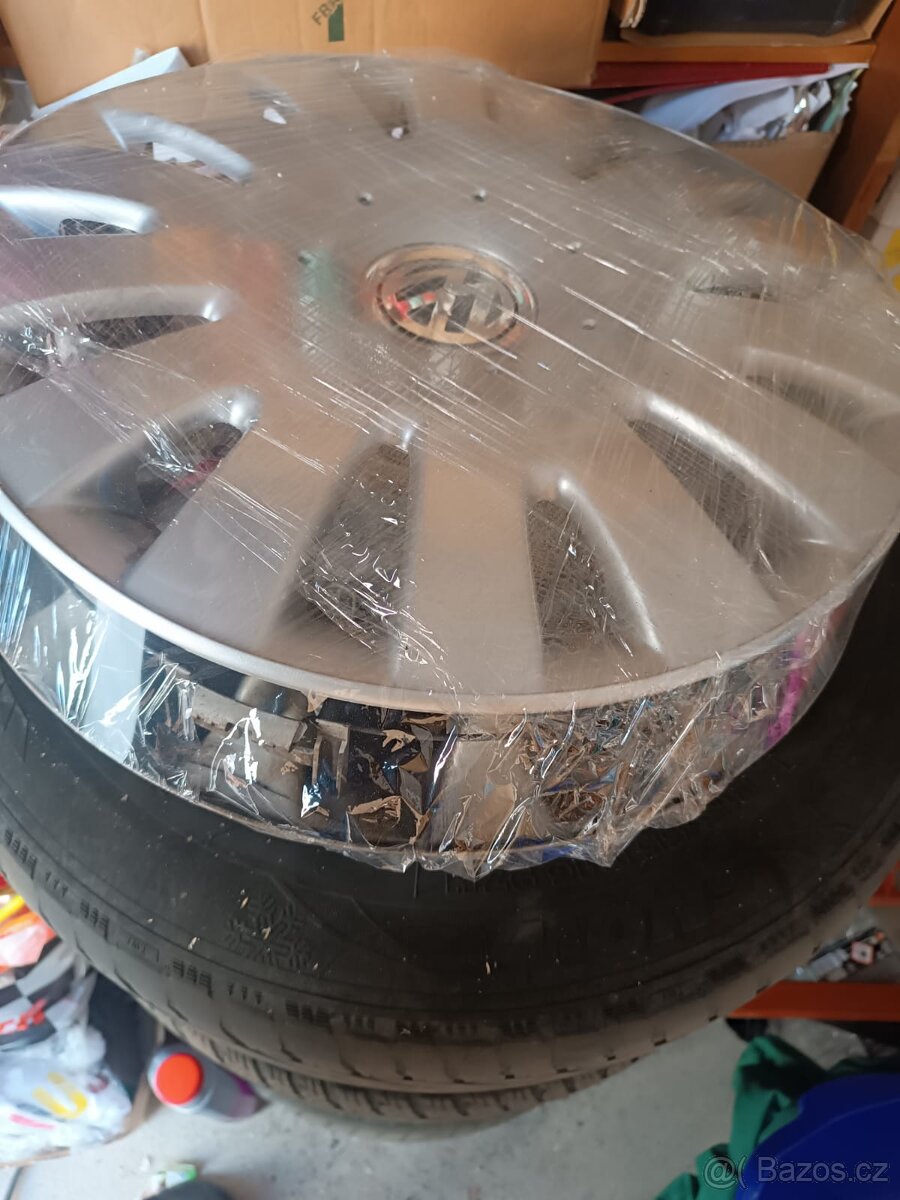 Originální poklice Volkswagen 16" - 4