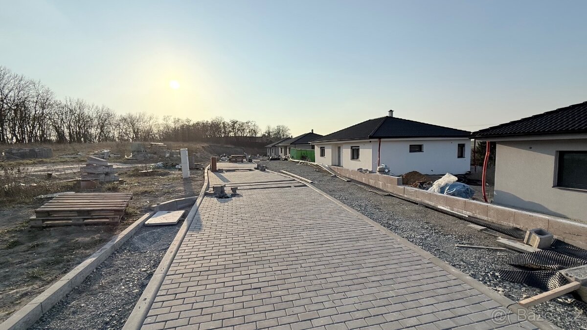 Prodej pozemku na stavbu RD. - 4
