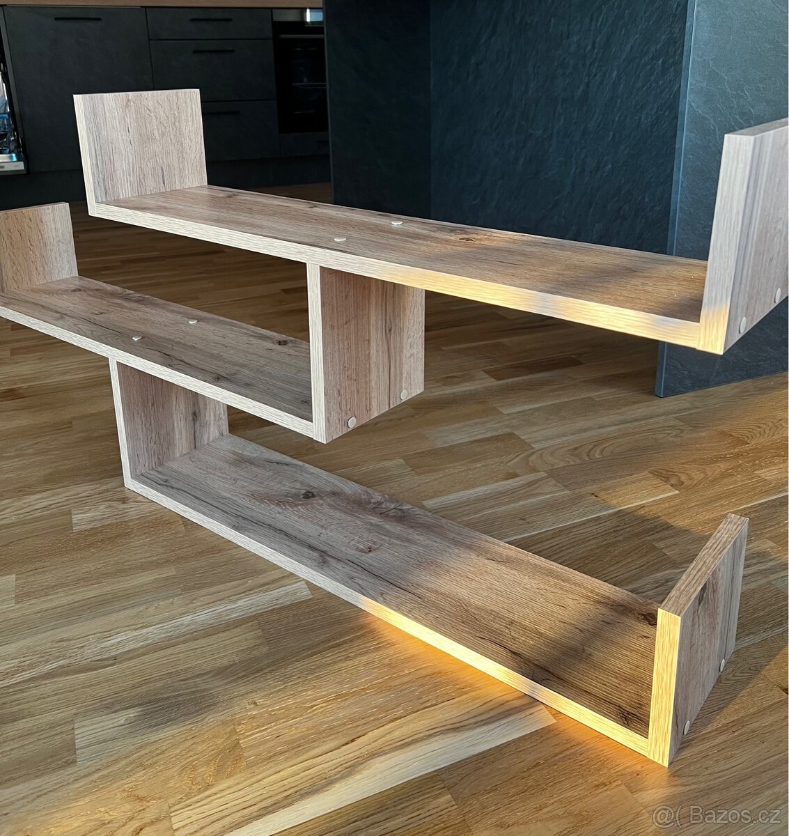 Asymetrická police - 4