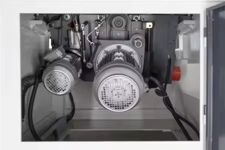 Formátovací pila s 4000 x 410 mm posuvným stolem. - 4