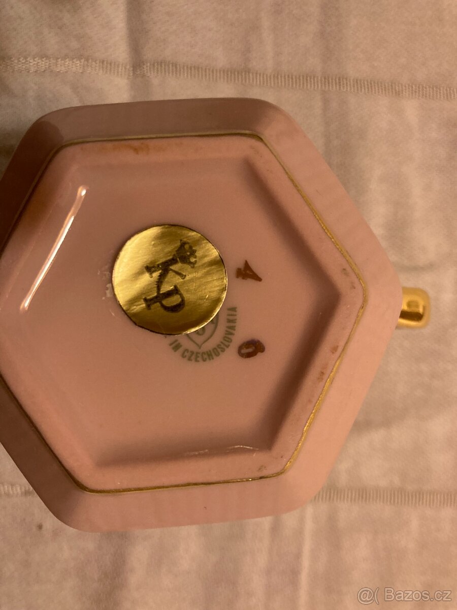 Sada 6ti hrnečků Jitka z růžového porcelánu - 4