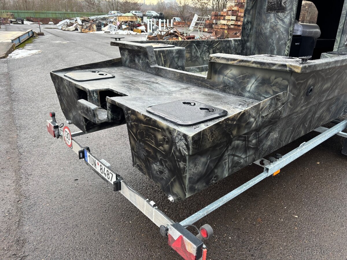 Loď na ryby 6,1m x 2m - 4