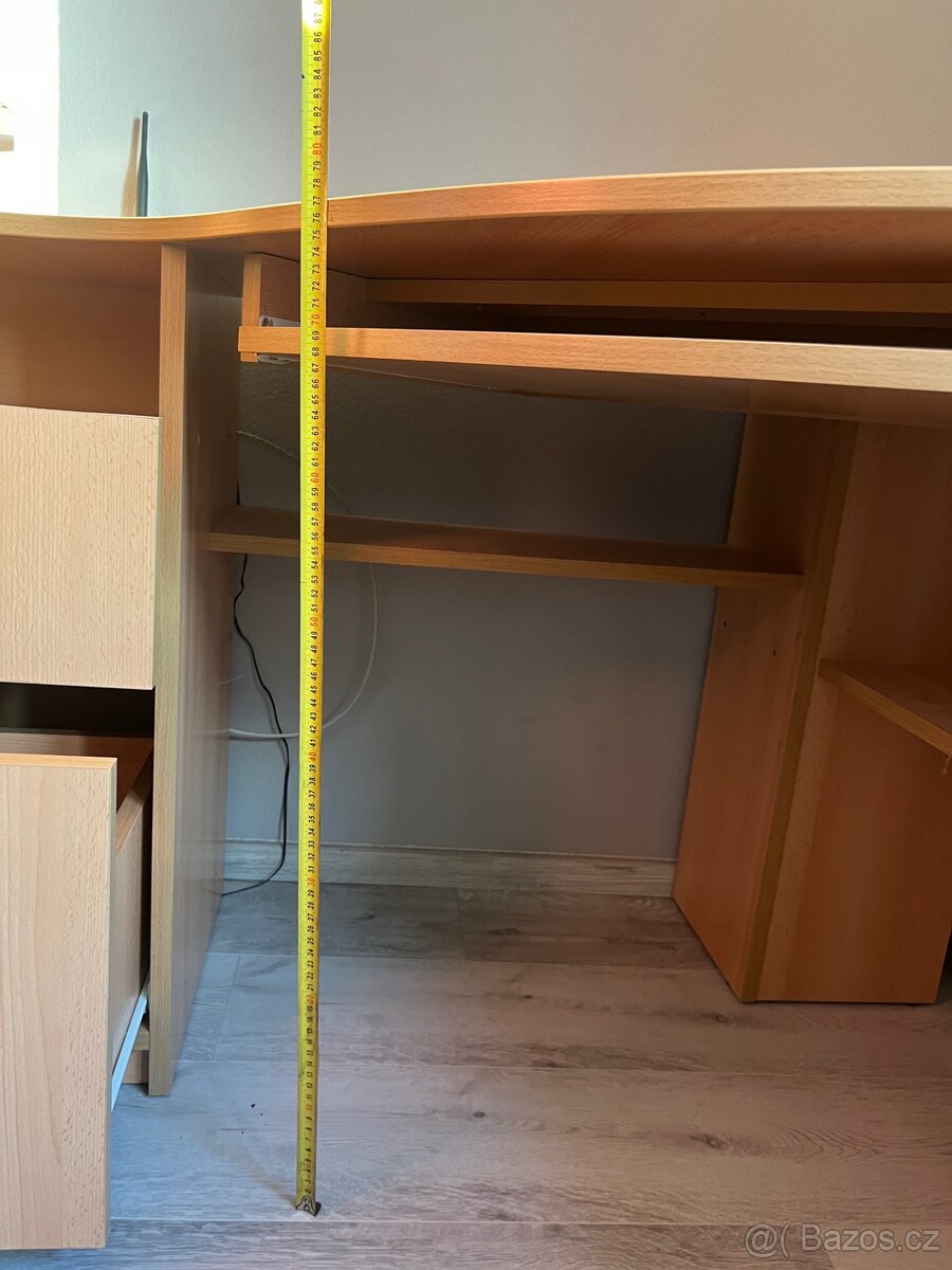 pracovní stůl - 4