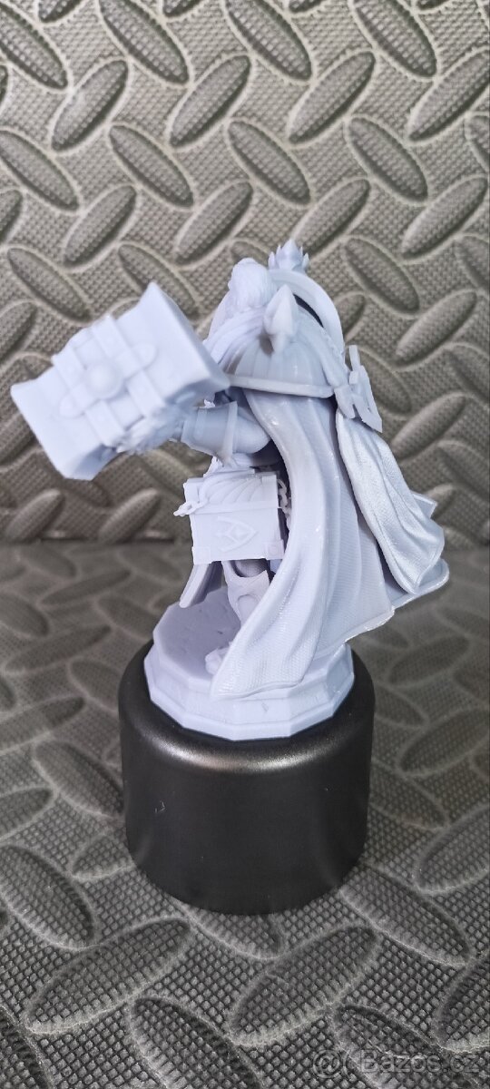 Warcraft. Uther Lightbringer. 7,5 cm - 4