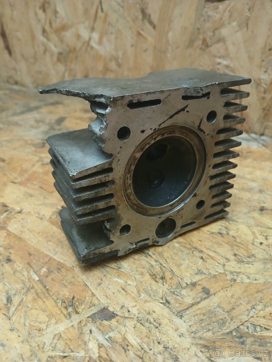 Babetta 207 hlava válce s dekompresorem - 4