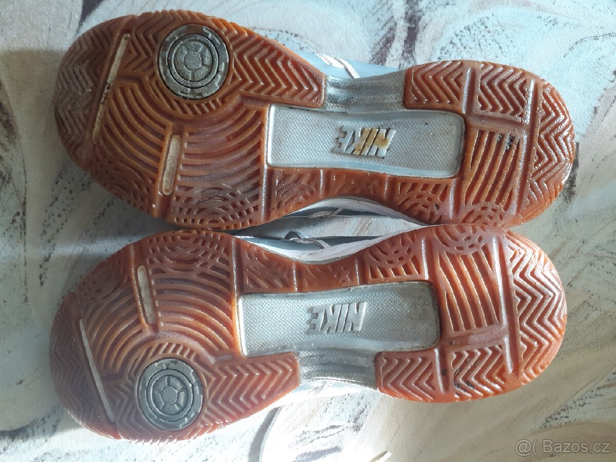 Prodám dámské boty Nike velikost 37 - 4