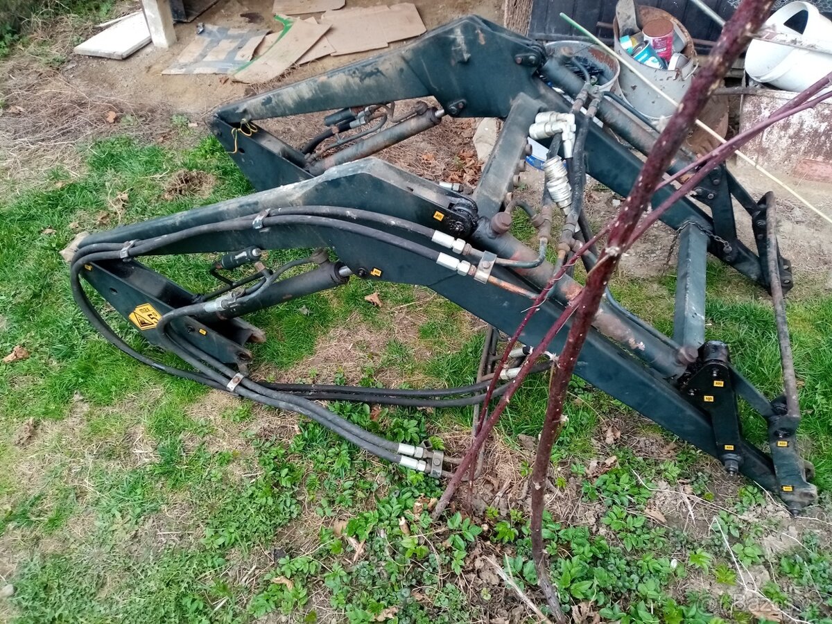 prodam celni nakladac ND5 - 060 k MT8 050 150 - 4