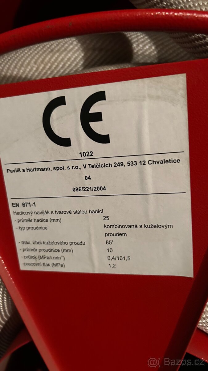 Hadicový naviják s tvarově stálou hadici - 4