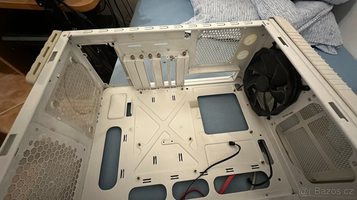 PC Bedna/case CoolerMaster 690 II s 2 ventilátory - 4