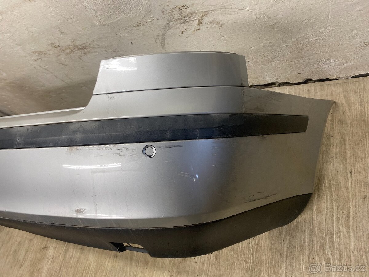 ŠKODA OCTAVIA 2 04-08 - ZADNÍ NÁRAZNÍK S PARK. SENZORY 9102 - 4