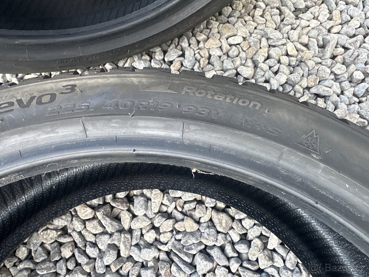 Zimní pneu Hankook Winter iCept 225/40 R19 - 4