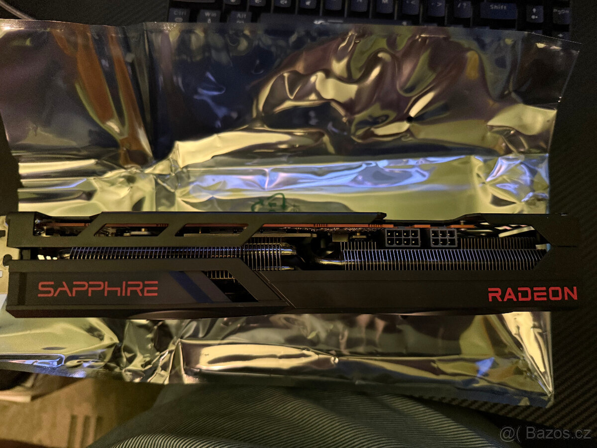 Sapphire PULSE AMD RadeonTM RX 6750 XT - 4