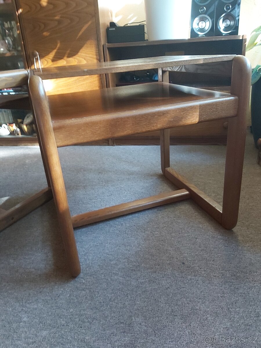 KONFERENČNÍ STOLKY- UŽ POUZE JEDEN - 4