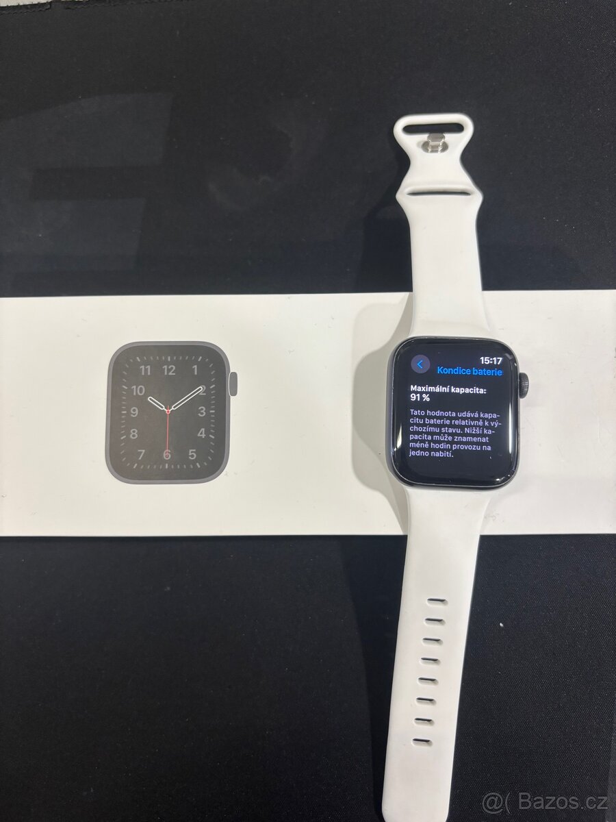 Apple Watch SE 44mm - 4