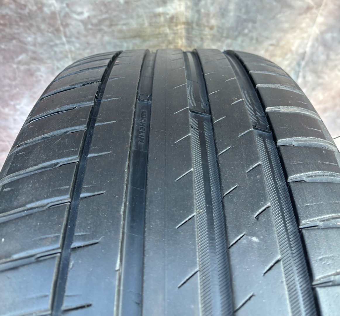 Letní sada Volvo XC90 275/45R20 110V - 4