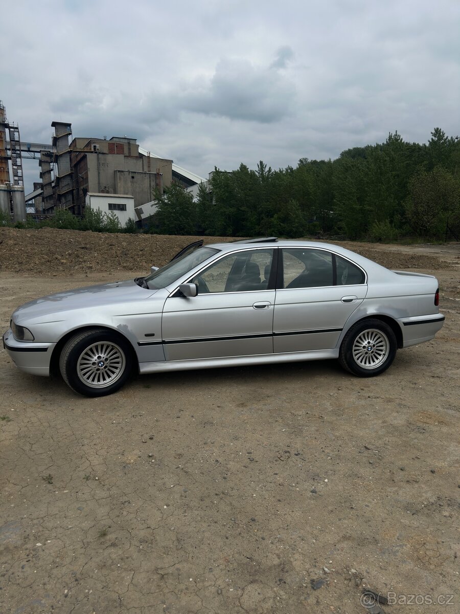 BMW E39 2.5i - 4