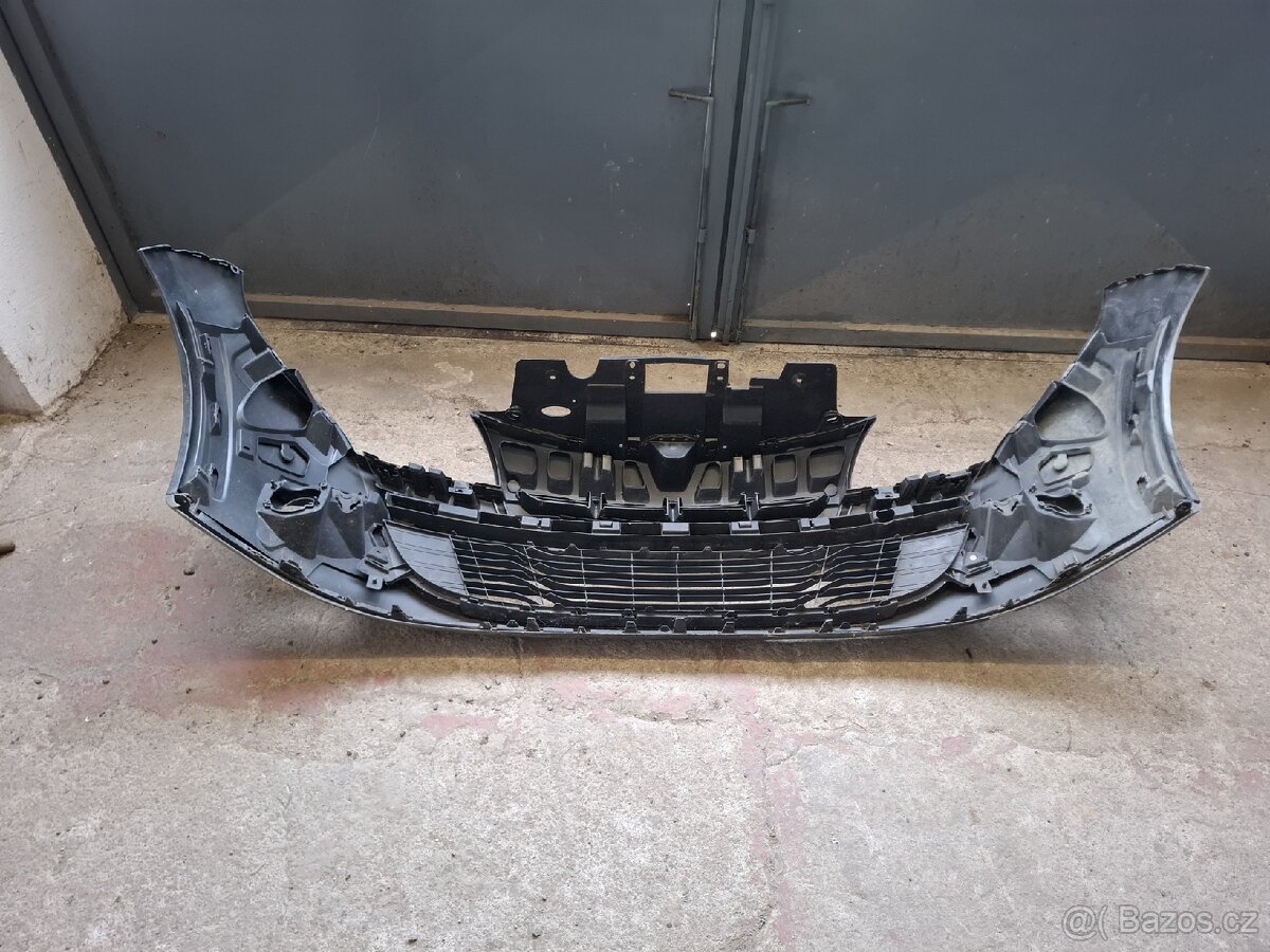 Přední nárazník Renault Megane 3 ( 08-12 ) - 4