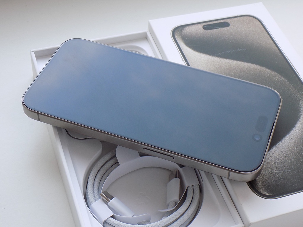 APPLE iPhone 15 Pro 128GB Přírodní titan - ZÁRUKA -TOP STAV - 4