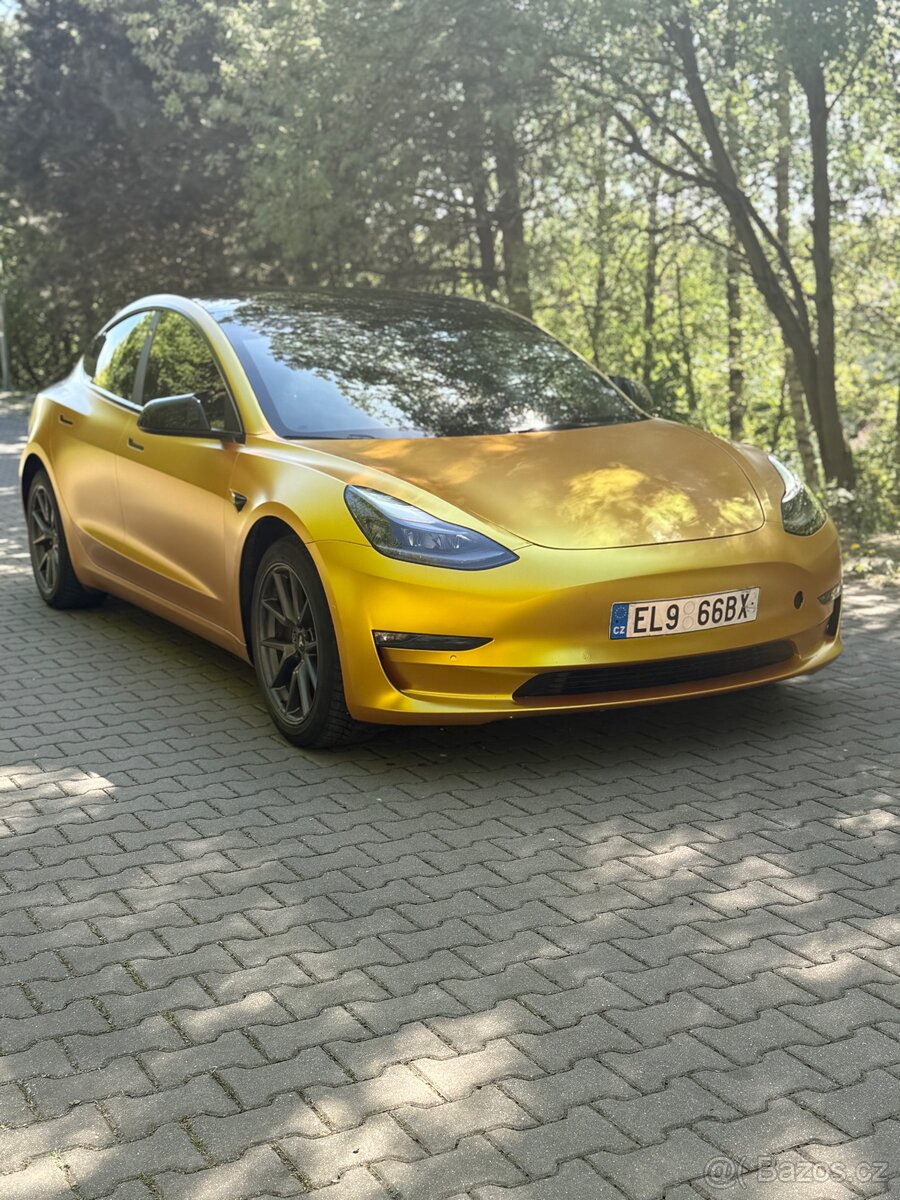 Tesla model 3 performance - 4