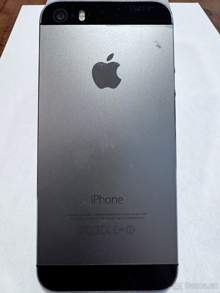 iPhone různé modely poškozené - 4