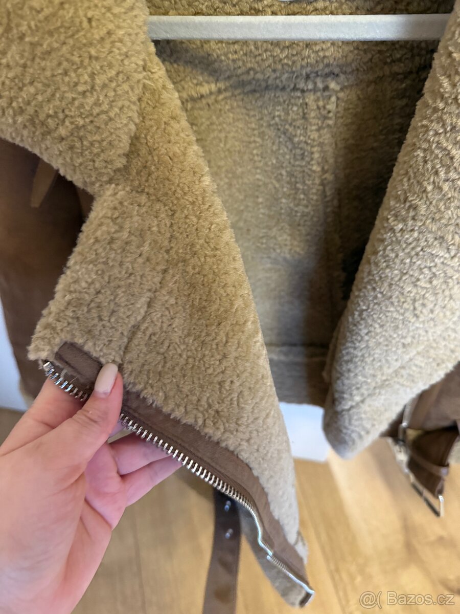 kabát - 4