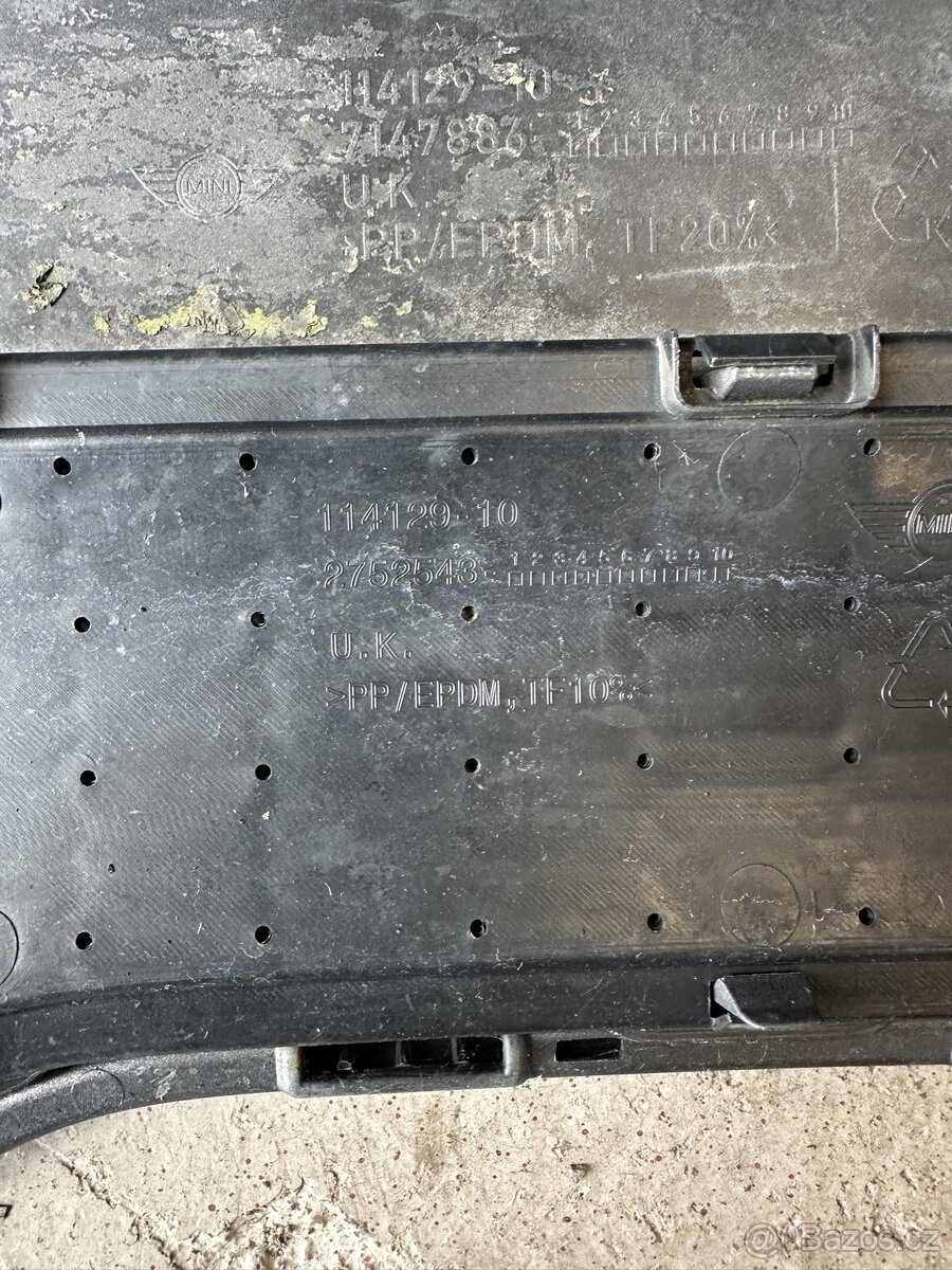 Prodám zadní nárazník Mini Cooper S r56 - 4