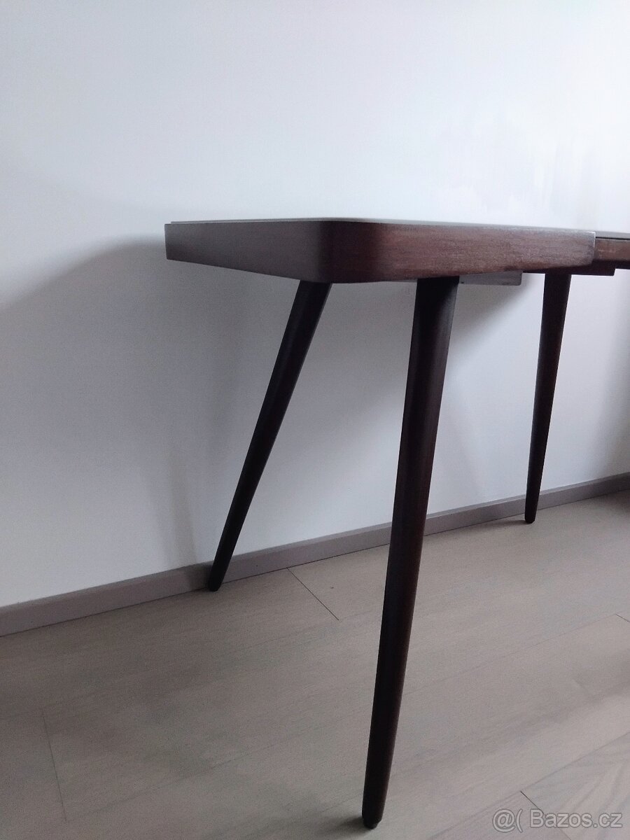 Konferenční stolek Jiroutek - 4