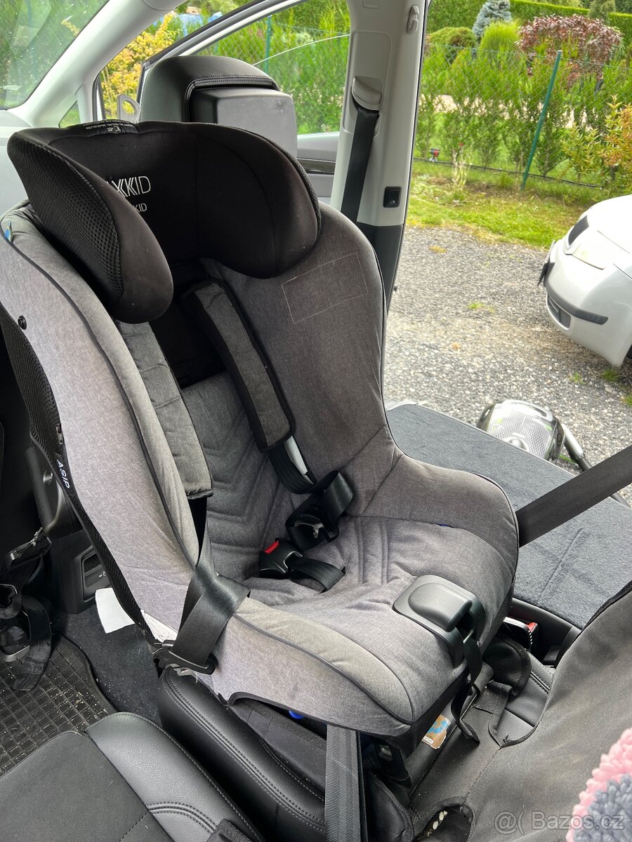 Dětská protisměrná autosedačka, AXKID MINIKID - 4