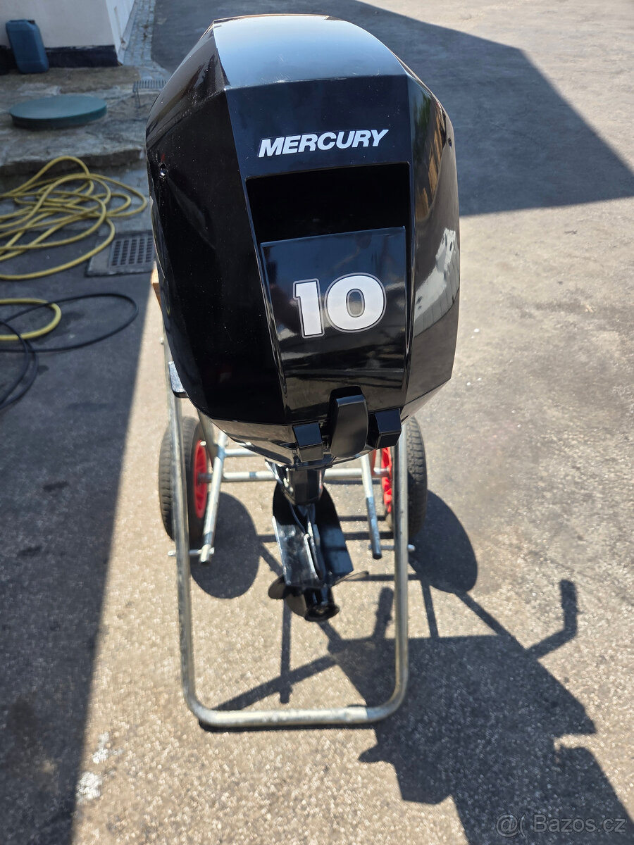LODNI MOTOR MERCURY 10 - 4