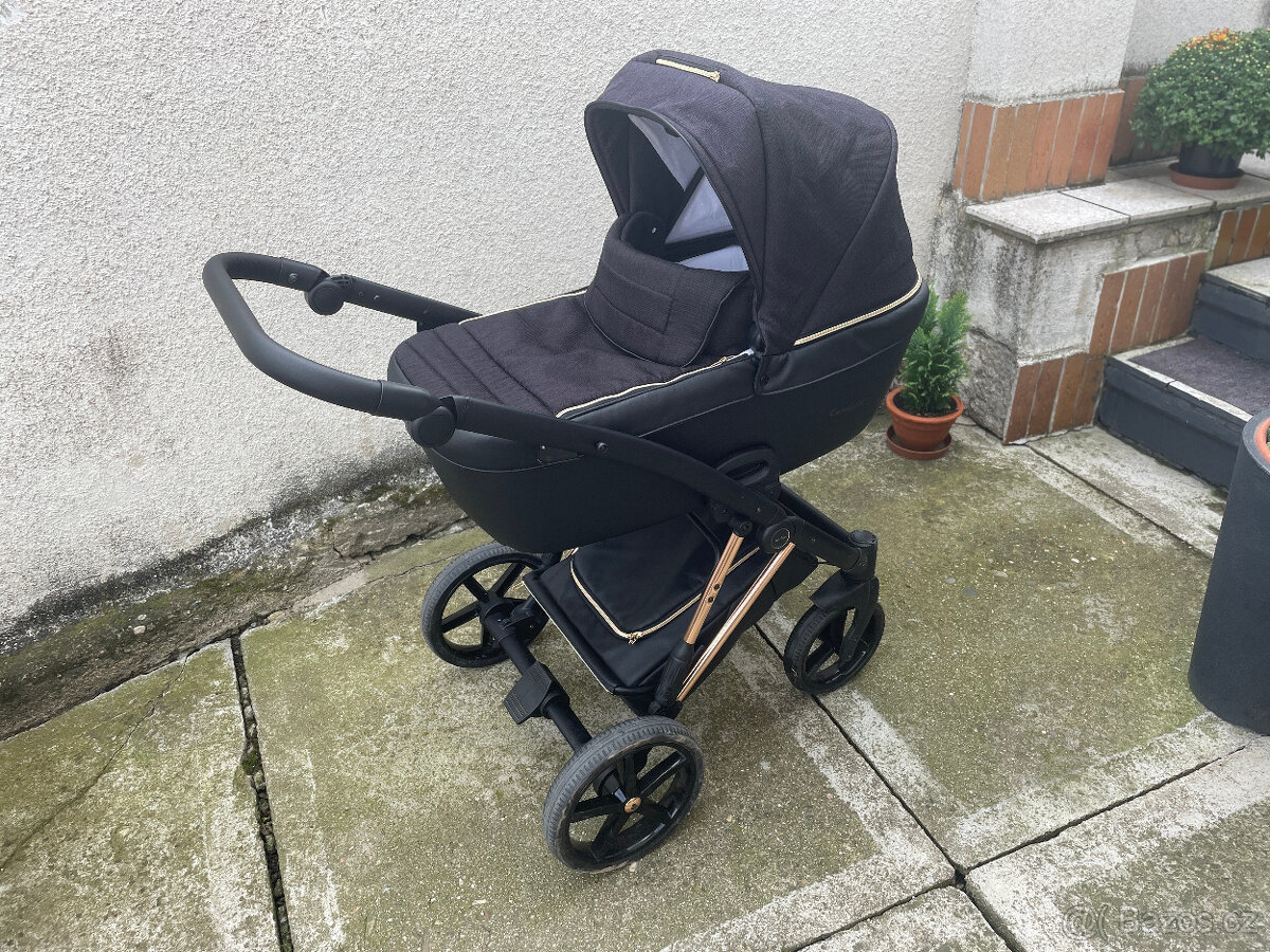 Jasmine Camino Černo-zlatý kočárek trojkombinace - 4