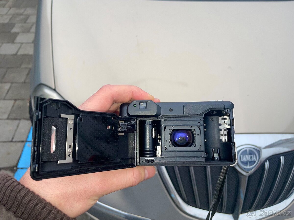 vintage analog Nikon One Touch zoom 90s - 4