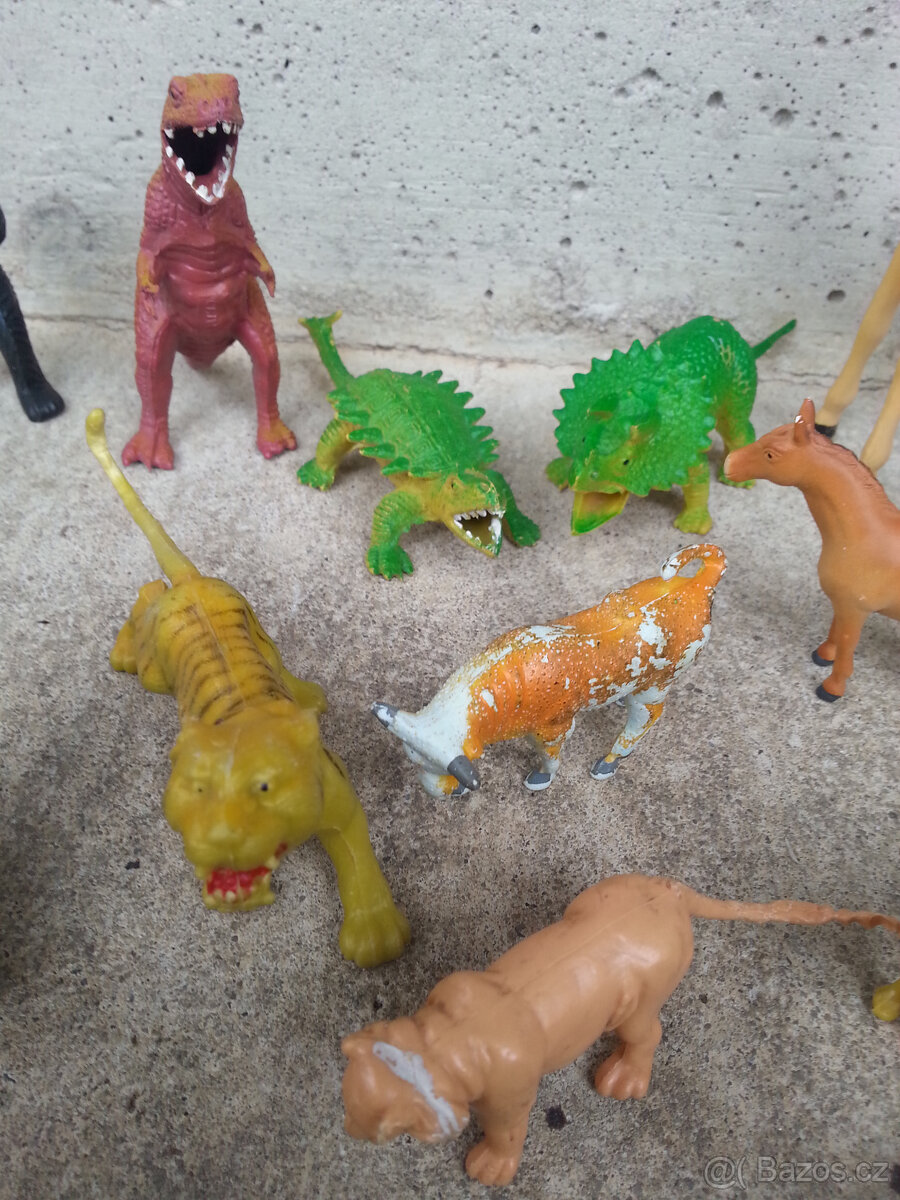 Figurkky ještěrů a zvířátek - 4