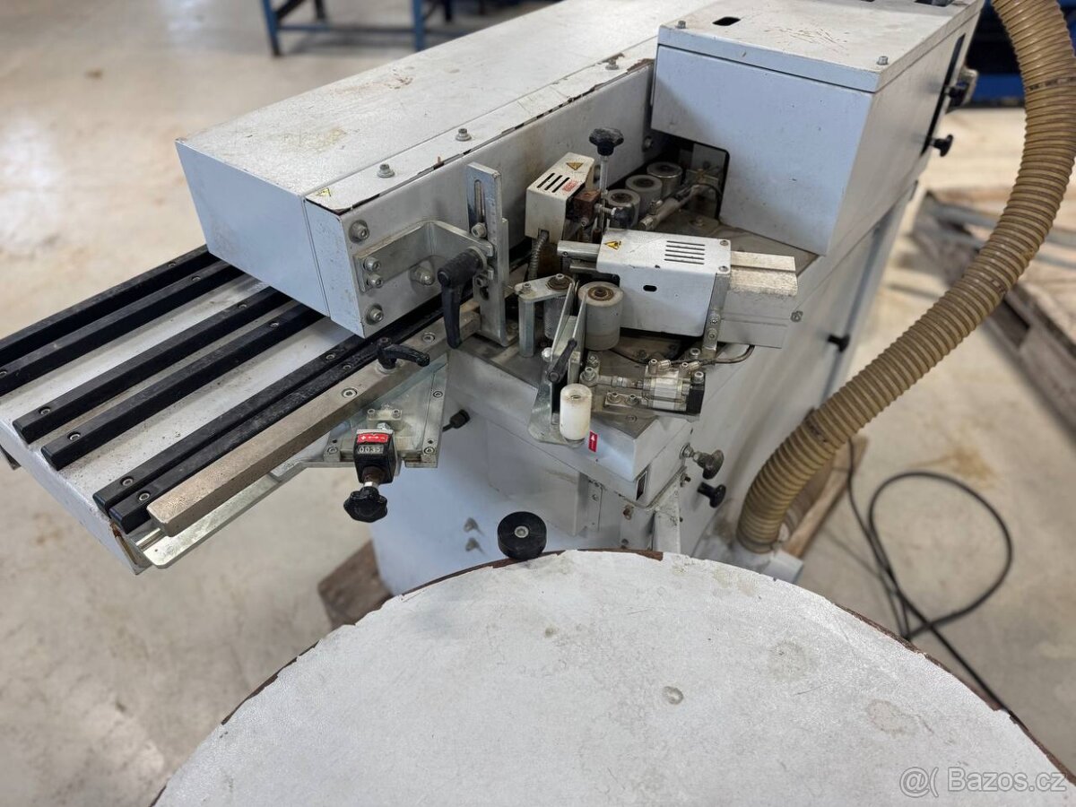 Olepovačka hran včetně odsavače. - 4