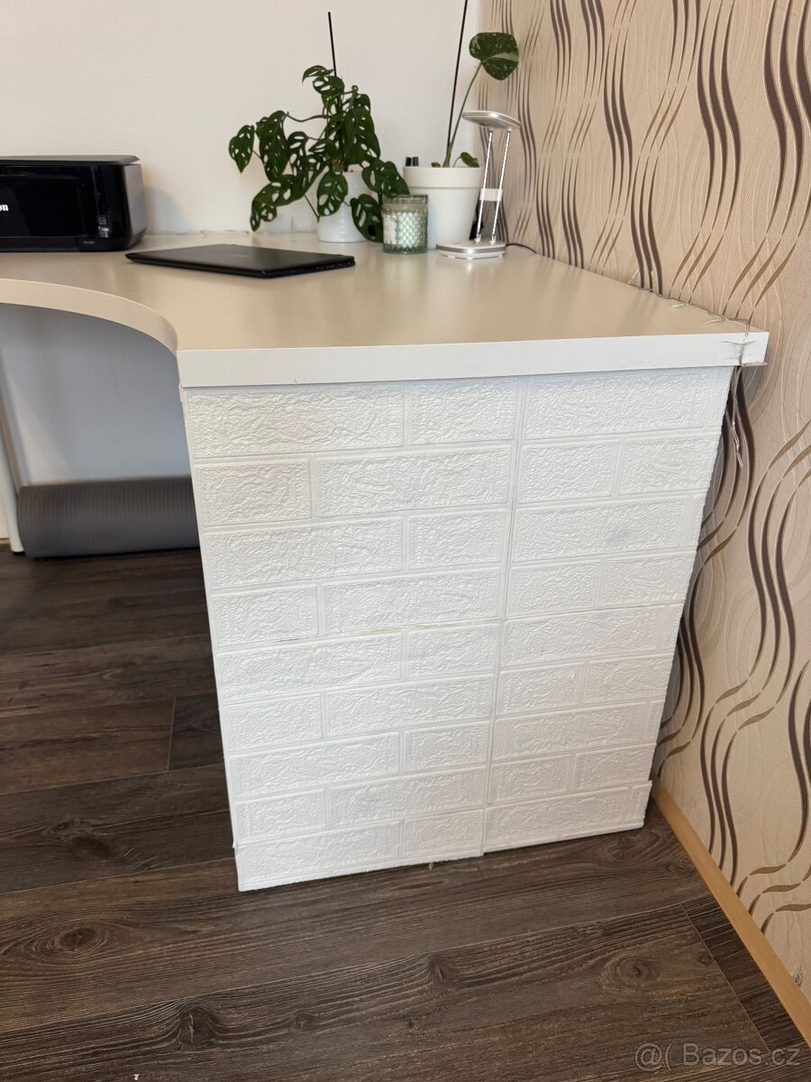 Rohový psací stůl IKEA - 4